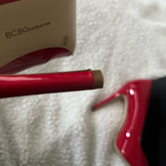 BCBGeneration Lipstick Red Heels size 8 - Picture 7 of 9